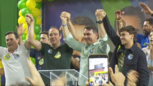 Flávio diz que PL esperou 'até o último minuto' antes de ter candidato em MG